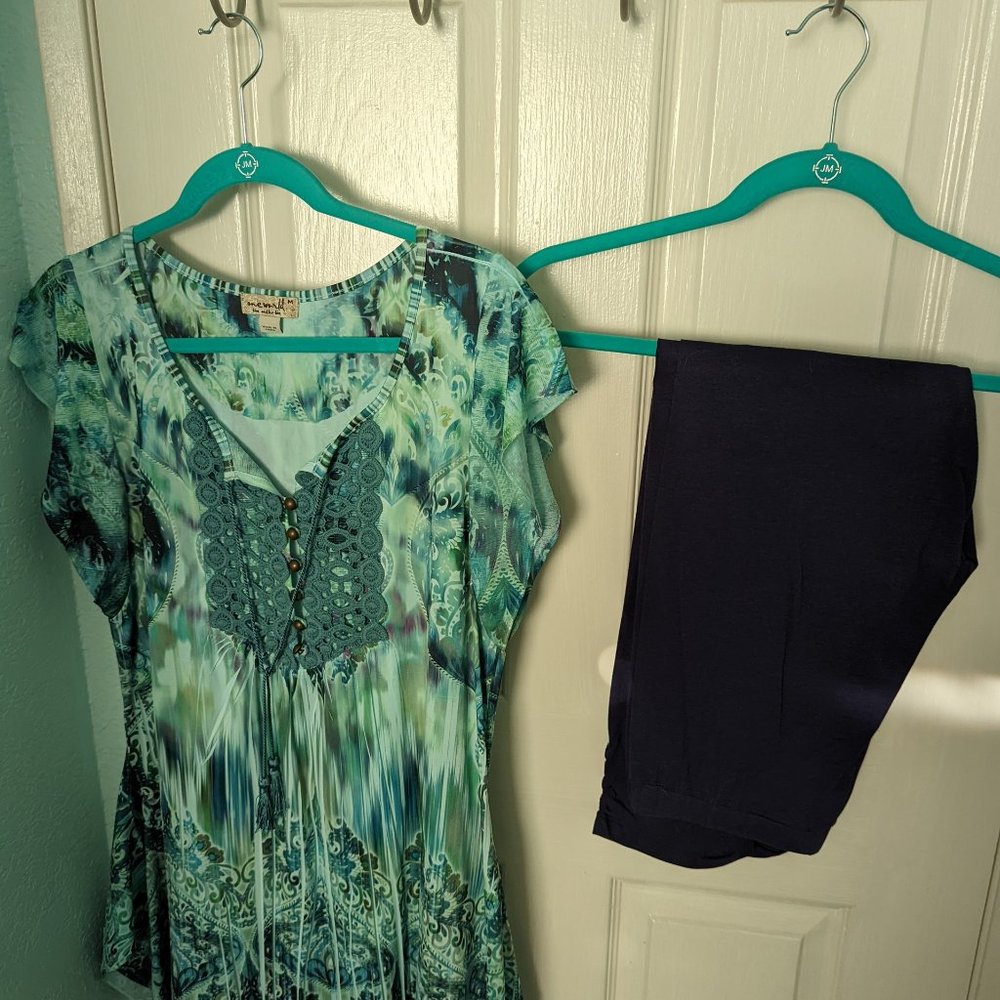 Hip length tunic with coordinating leggings, Two-piece set